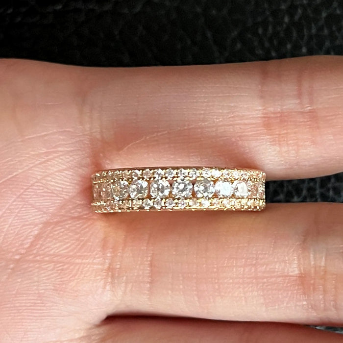 Anillo de boda clásico para mujer con circonita de tres capas