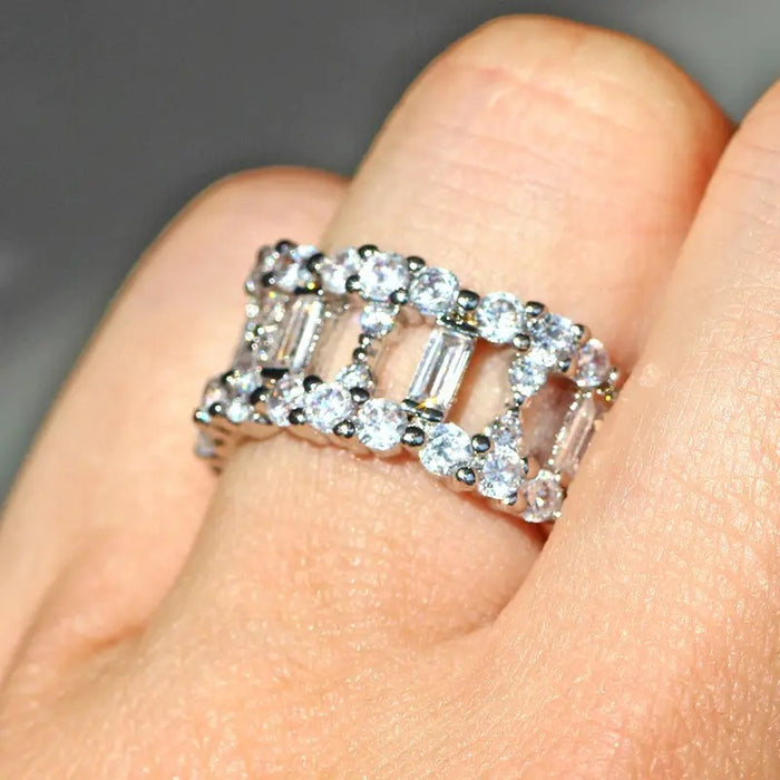 Women's hollow geometric zircon full diamond ring