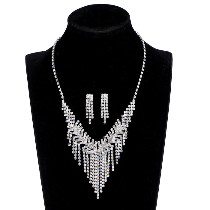 Collar minimalista de plata con forma de corazón y cuadrado: cadena corta con colgante de moda