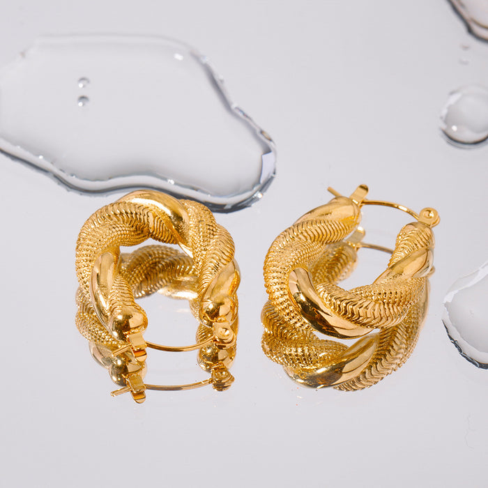 Aros ovalados de doble trenzado estilo vintage europeo: joyería con forma de U de acero inoxidable chapado en oro de 18 quilates para mujer