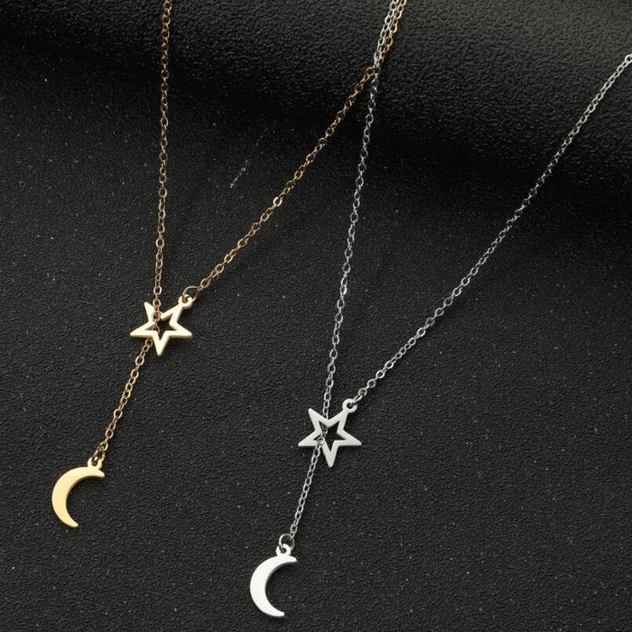 Collar con colgante de estrella y luna: joyería geométrica sencilla y elegante