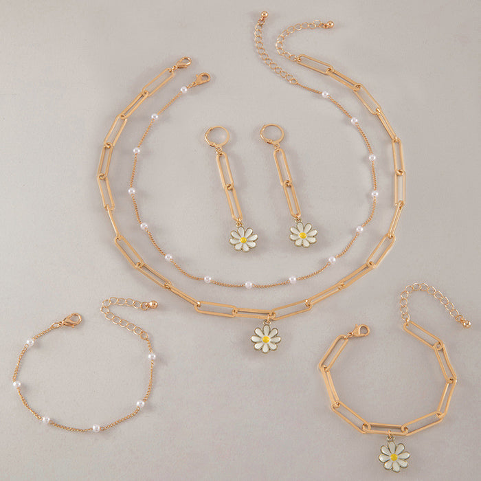 Conjunto de joyas de perlas Daisy: collar, pulsera y pendientes, conjunto de tres piezas