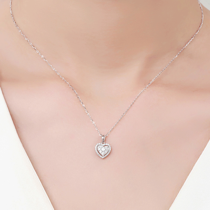 Collar de corazón de circonita de metal de nicho, collar de mujer de nuevo estilo