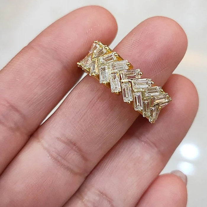 Fashionable and light luxury index finger ring staggered design unisex ring
