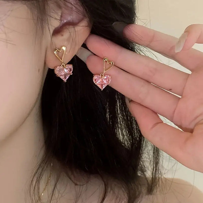 Pendientes de circonitas con forma de corazón rosa