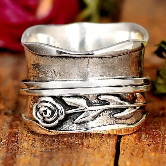 Anillo vintage de rosa de versión ancha para el dedo índice de mujer.