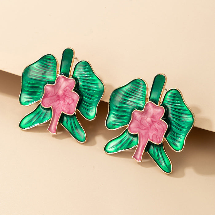 Green oil drop girl style flower holiday earrings