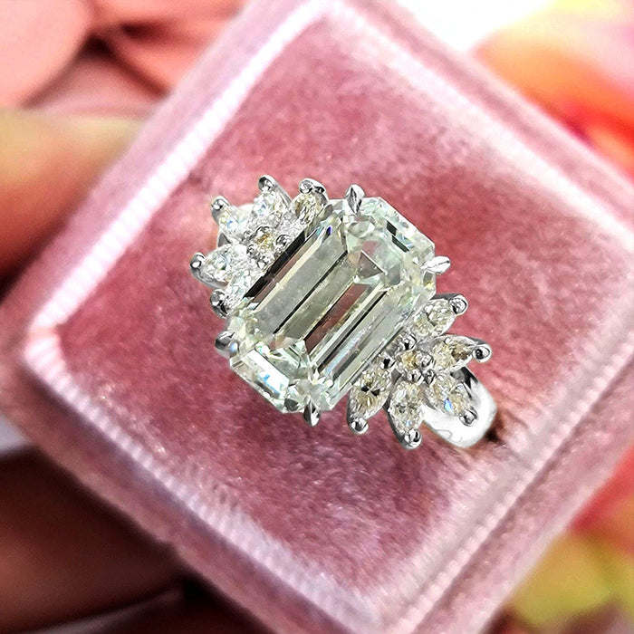 Anillo de diamantes para eventos empresariales con anillo de circonita cuadrada de gran tamaño y de moda