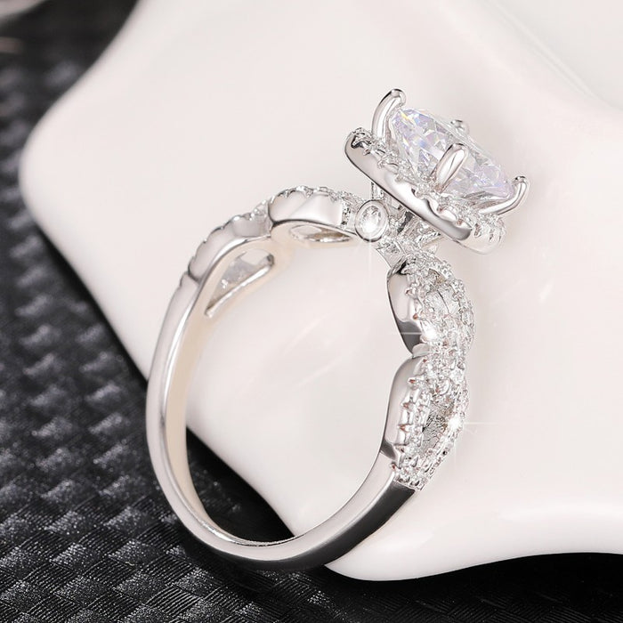 Super shiny luxury simulated diamond ring