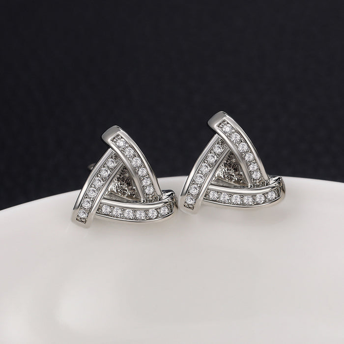 Triangle diamond earrings with super shiny and versatile design