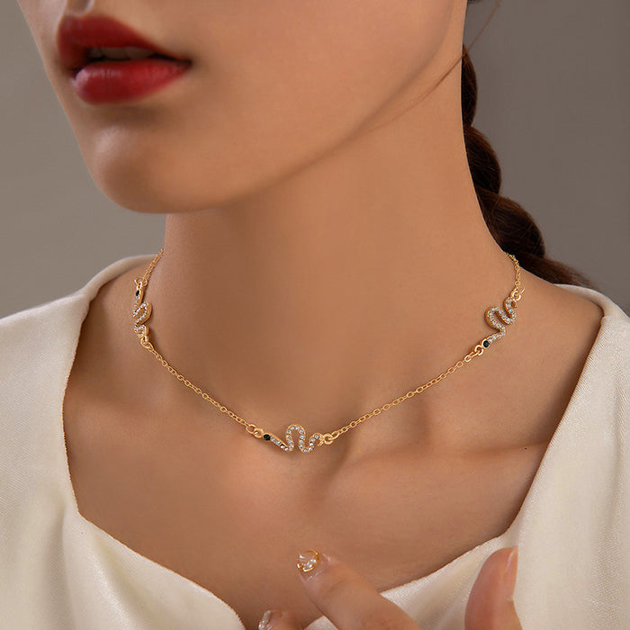 Collar de cadena corta de oro con dijes de estrella y corazón: joyería de moda de hip hop para mujeres