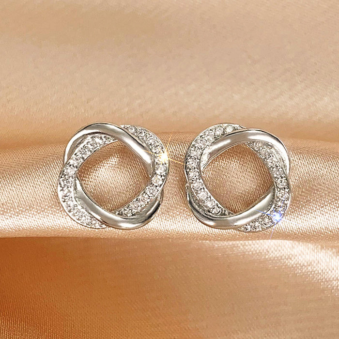 Leaf-shaped earrings, simple design, fashionable and daily matching earrings