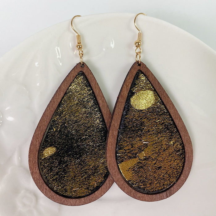 Water drop type wooden earrings