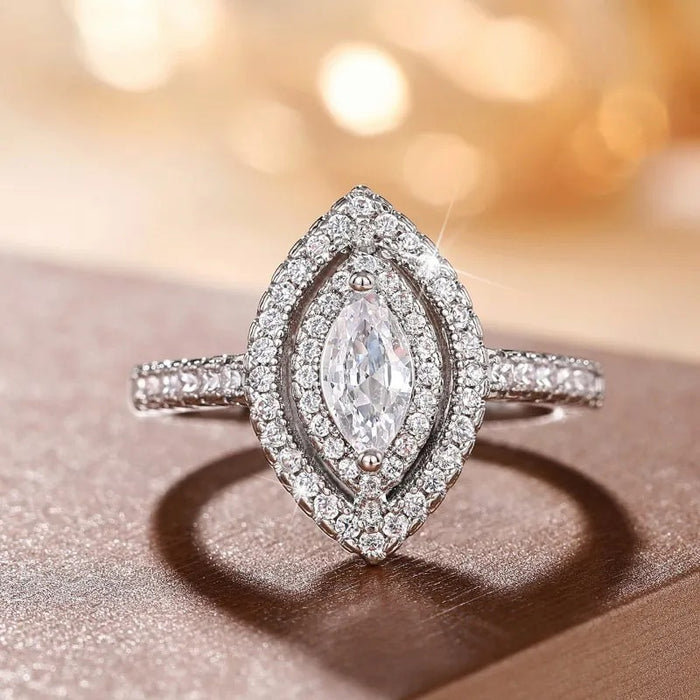 Hollow flower ring atmospheric flower design
