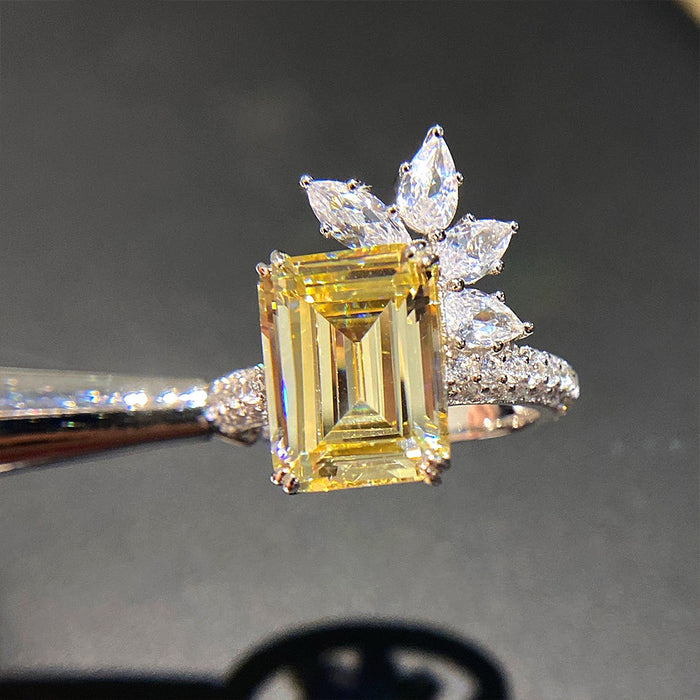 Princess square diamond zircon ring vintage yellow diamond flower index finger ring