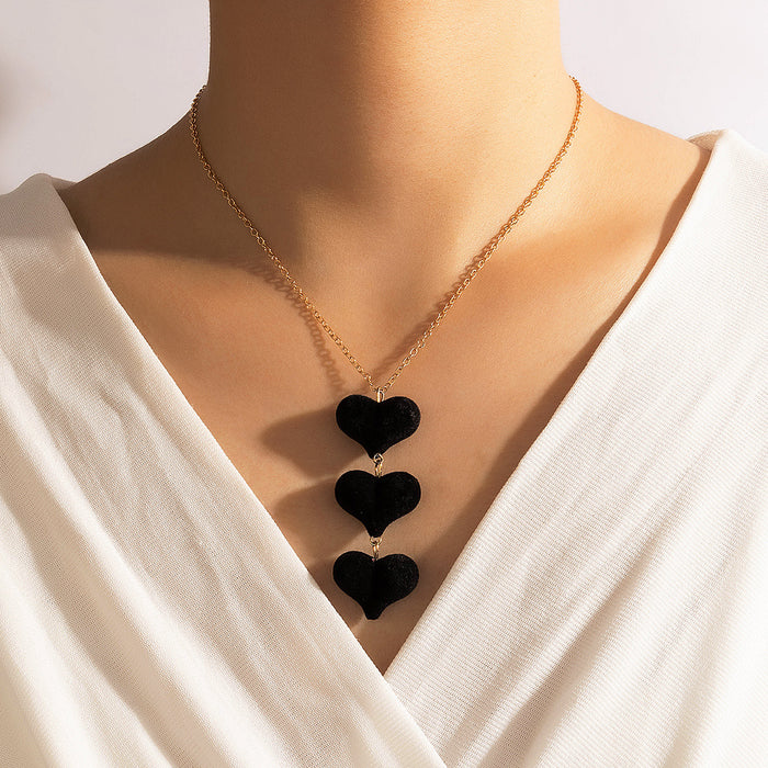 Black Velvet Heart Single Layer Necklace with Geometric Chain Design