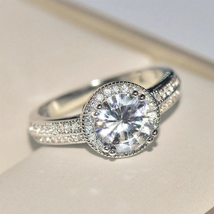 Elegante propuesta de anillo de bodas brillante