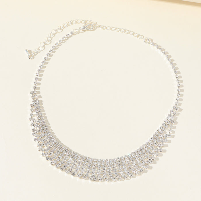 Conjunto de collar y pendientes con diamantes de imitación: joyas elegantes y únicas para mujeres