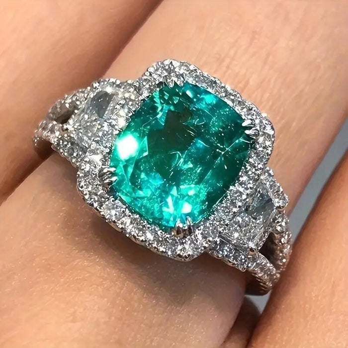 Women's double claw inlaid sparkling teardrop ring