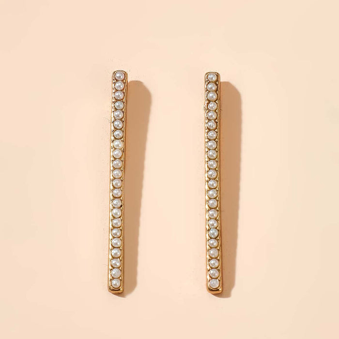 Pearl stud earrings geometric symmetry