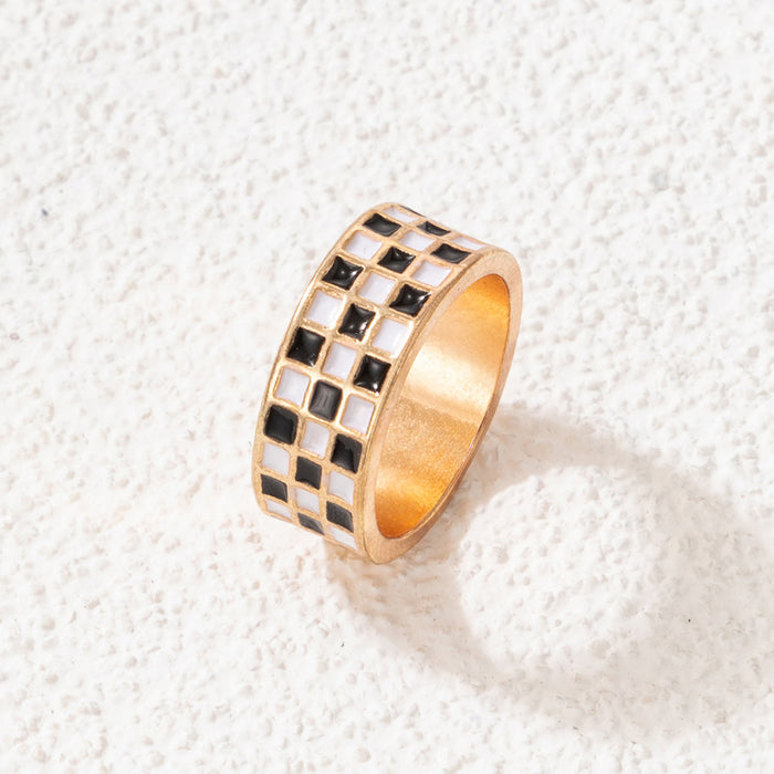 Black and white chess pattern snake shape two-piece ring simple and fashionable women's ring combination