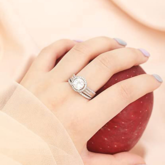 Light luxury wedding ring for women with zircon inlay design