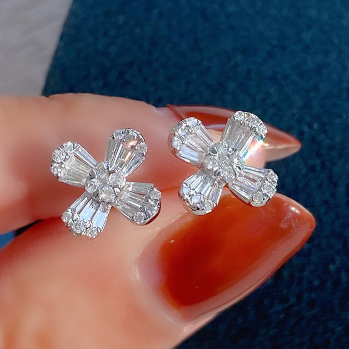 Pendientes de diamantes con forma de flor para estudiantes