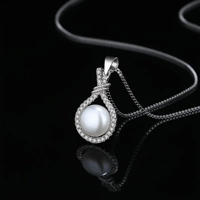Imitation Pearl Round Hollow Pendant Necklace Classic Women's Necklace