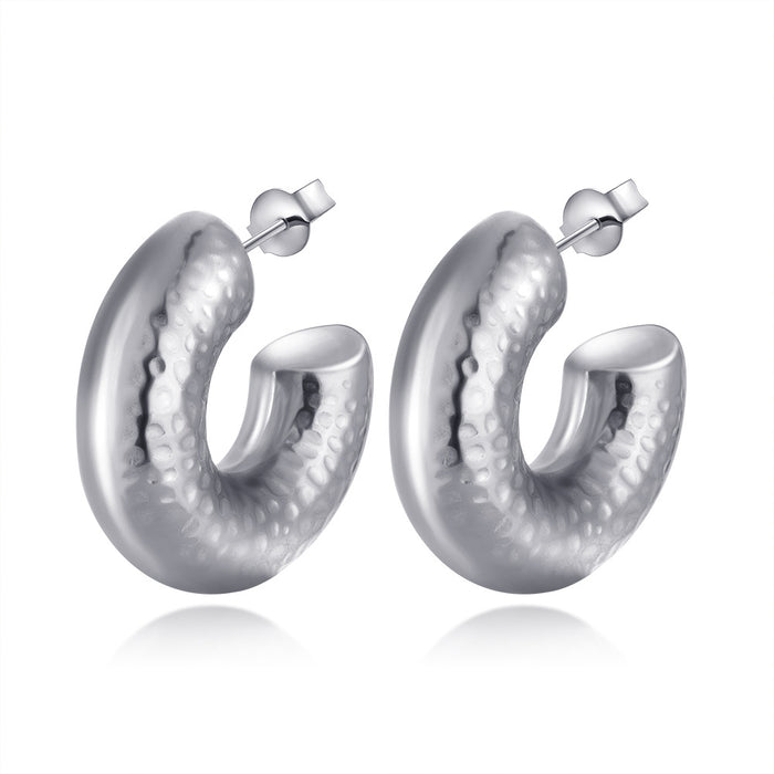 Retro hollow stainless steel earrings light luxury 18K titanium steel earrings