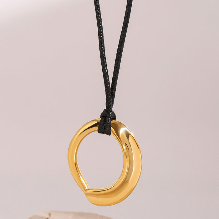 Hollow pendant necklace, European and American irregular simple collar versatile design