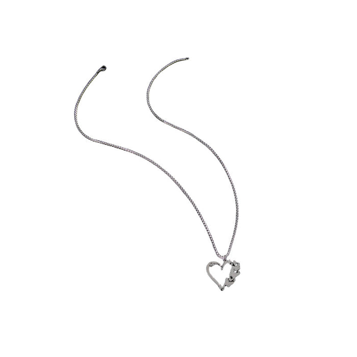 Couples' geometric heart-shaped pendant necklace, European and American ins stainless steel butterfly clavicle chain for men and women