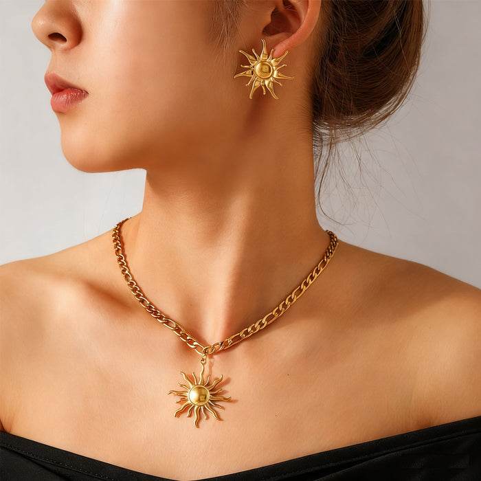 Wholesale stainless steel and titanium steel heart-shaped gold necklaces