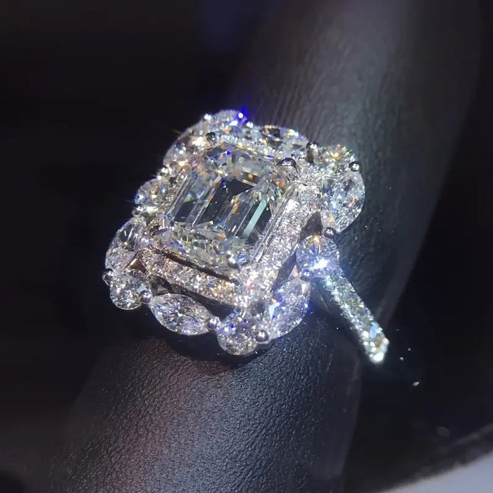 Anillo de flor hueca con diseño dominante, anillo de mujer deslumbrante