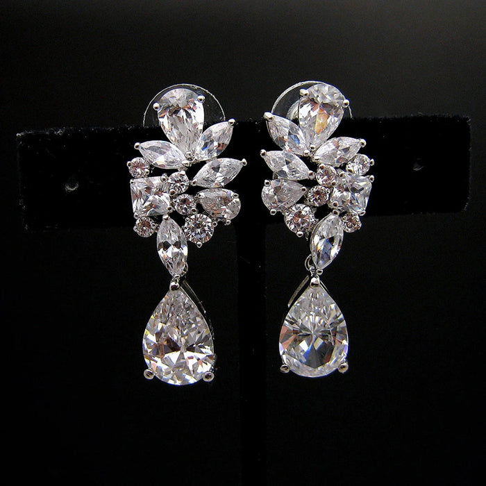 Short temperament water drop earrings, wedding bridal earrings