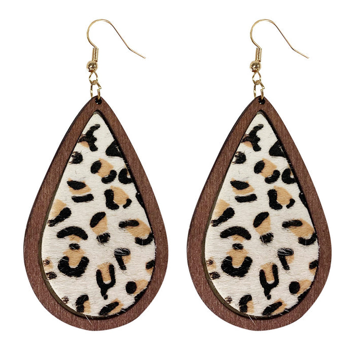 Water drop type wooden earrings