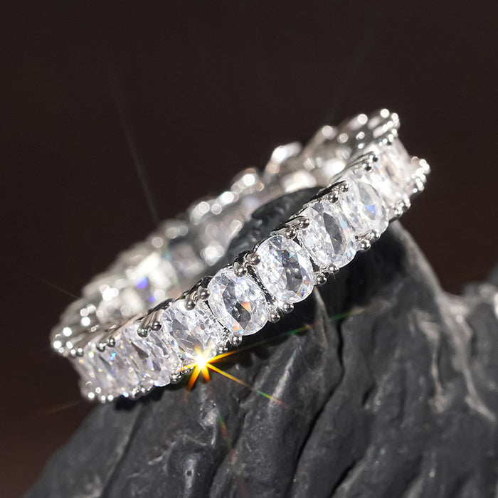 Women's simple commuter ring inlaid with heart-shaped horse eye