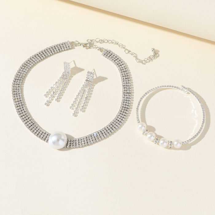 Conjunto de collar y pendientes de moda: diseño de doble hilera de diamantes de imitación