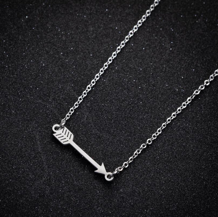 Geometric pendant necklace, European and American retro all-match new arrow clavicle chain ins niche jewelry