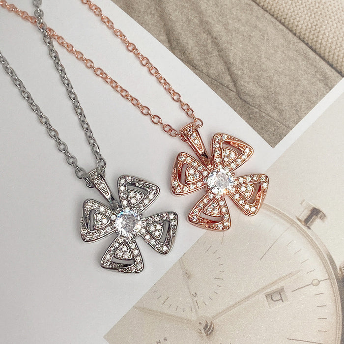 Four-leaf clover flower leaf pendant women's clavicle necklace