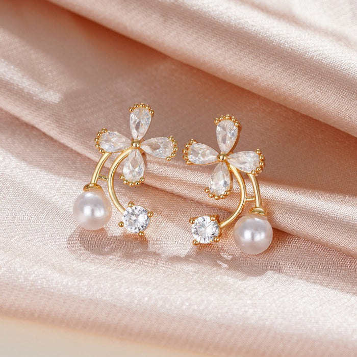 Sweet flower pearl earrings, exquisite Chanel style, celebrity style earrings