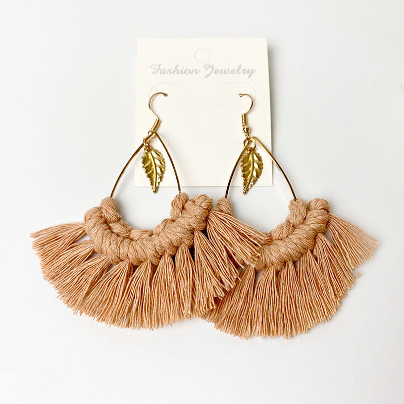 Plain Bohemian Tassel Earrings with Leaf Pendant for Vacations