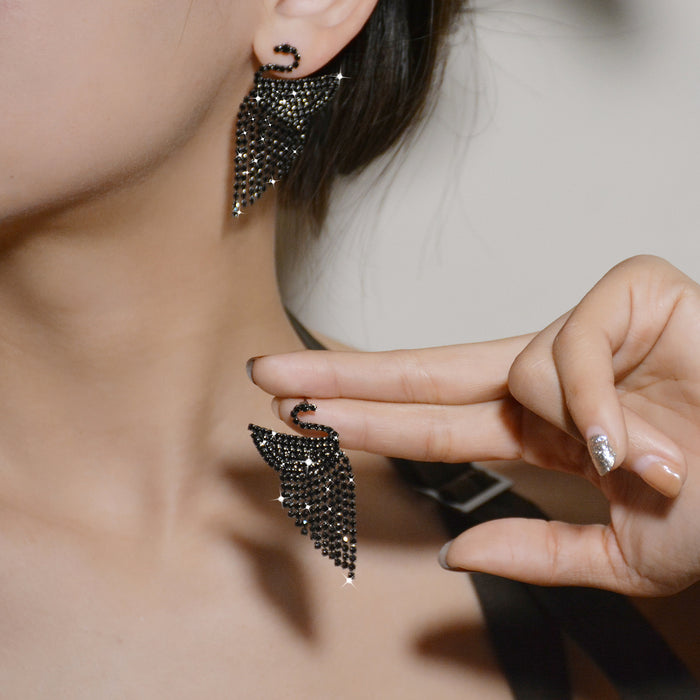 Stylish Winged Black Swan Earrings - Sparkling Rhinestone Dangles for a Trendy Look