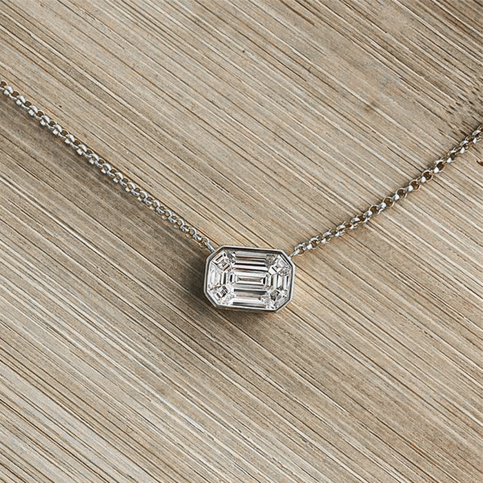 Collar de circonita rectangular con un solo diamante y diseño sencillo con cadena para clavícula