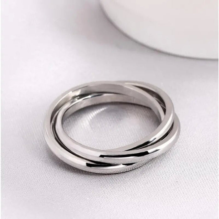 Rose hollow wedding ring simple and luxurious