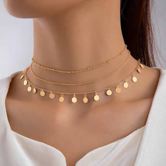 Collar con colgante de flor de esmeralda y cadena de oro: joyería elegante y moderna para mujer