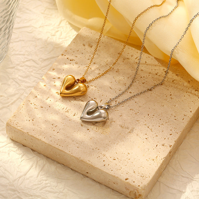 Love pendant necklace, 18K light luxury European and American style clavicle chain