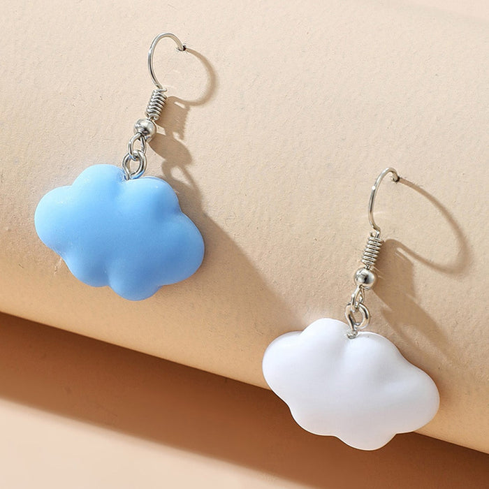 Pendientes de gancho para la oreja con nubes en contraste azul y blanco, pendientes sencillos y modernos