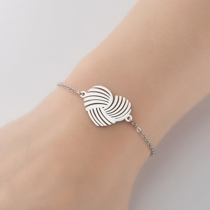 Love pendant bracelet, girls simple geometric heart-shaped girlfriend bracelet wholesale