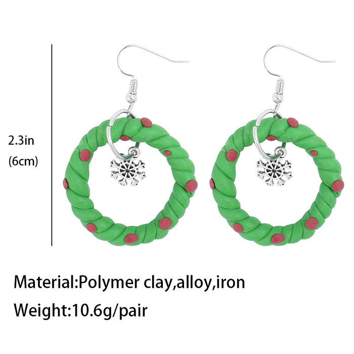 Christmas Mistletoe Clay Earrings - Elegant Carved Wreath Design