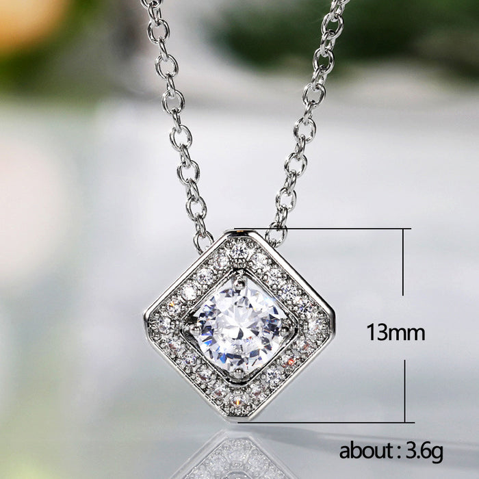 Diamond design clavicle necklace light luxury retro necklace for women